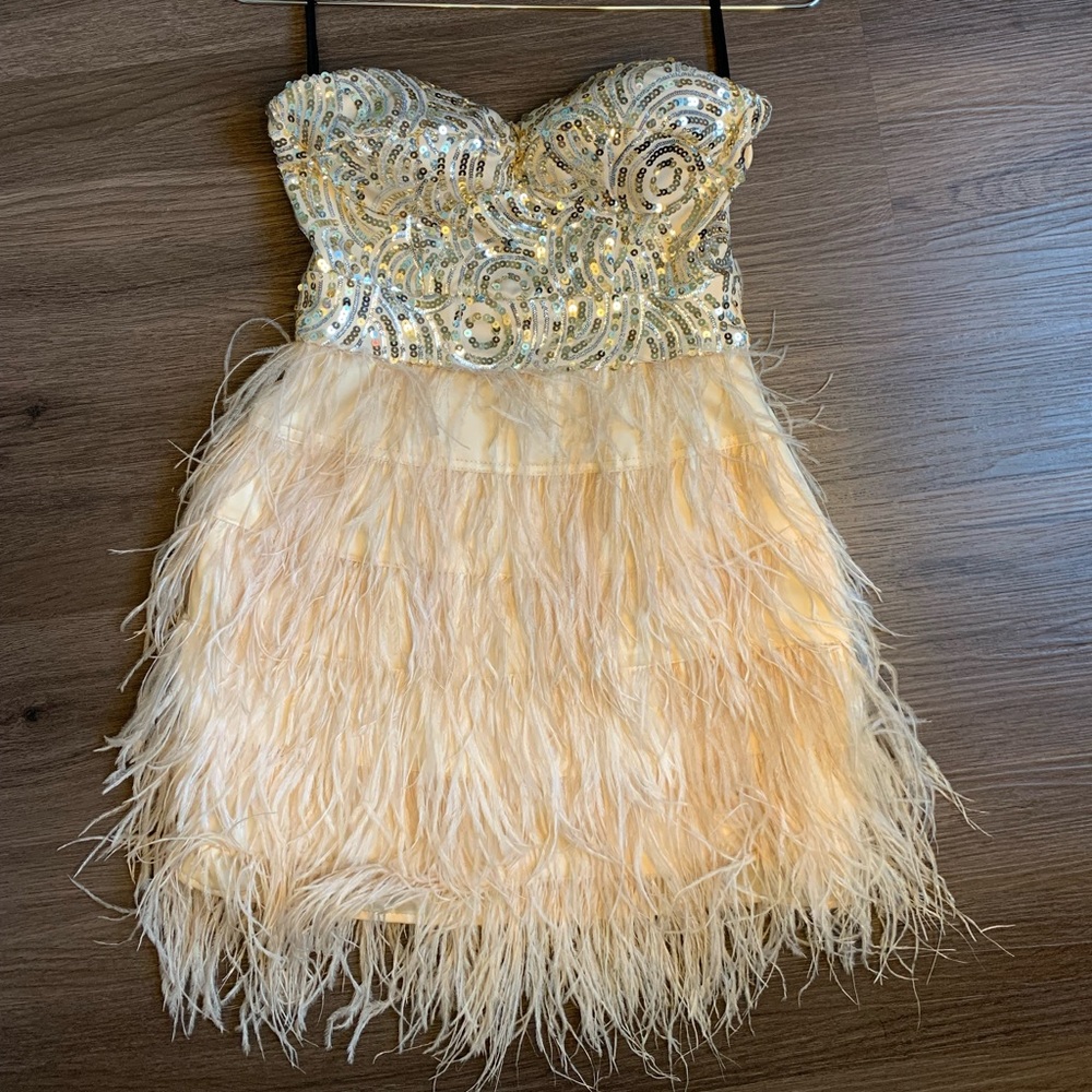 BEBE XS CUTE SHIMMER DRESSS